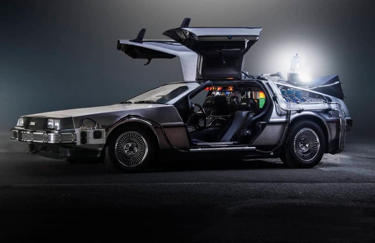 coche-delorean-regreso-al-futuro-rodimotorservices