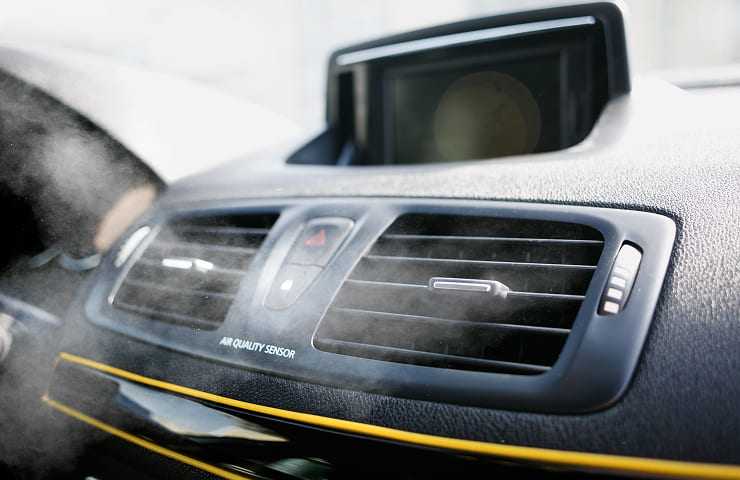 Mal olor en el aire acondicionado del coche: cómo quitarlo
