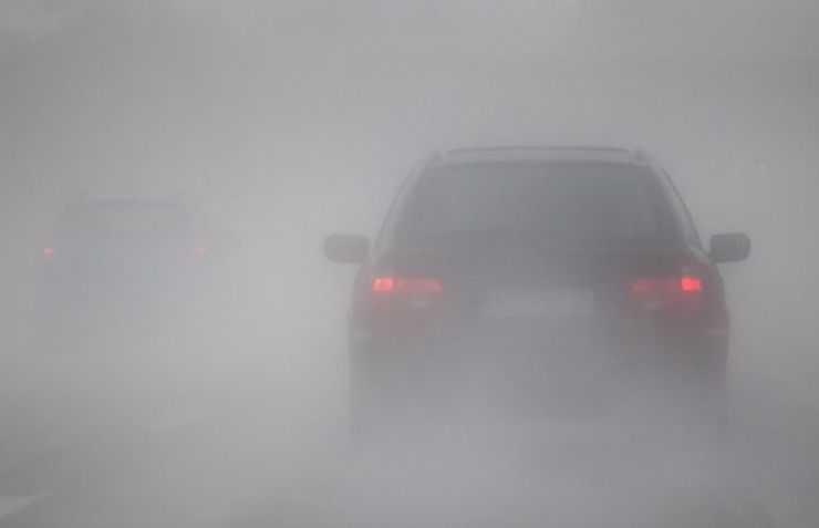 Cómo conducir tu coche con Nieve, Lluvia, Niebla o Viento